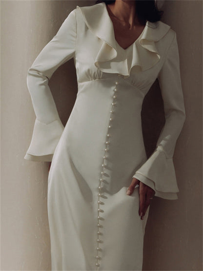 Effortlessly Elegant Dress with a Timeless Design