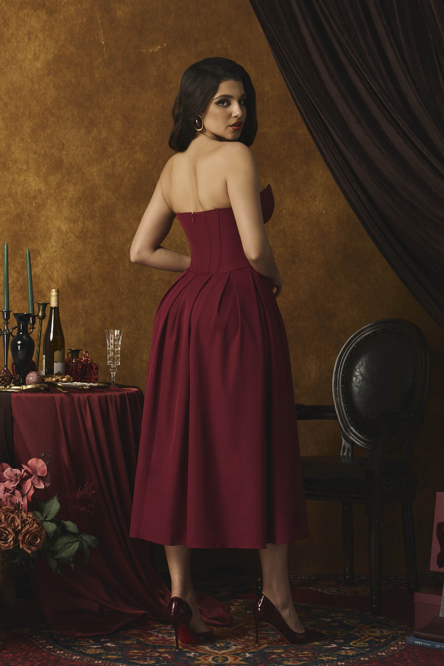 Effortlessly Elegant Dress with a Timeless Design