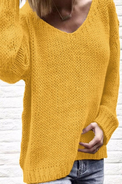 Effortlessly Elegant Sweater with a Timeless Design
