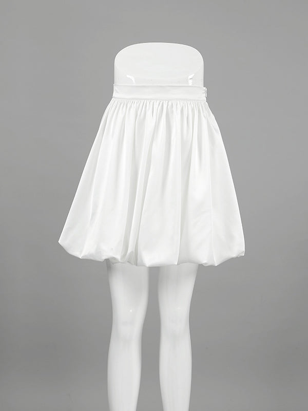Sophisticated Garment with a Clean Classic Look