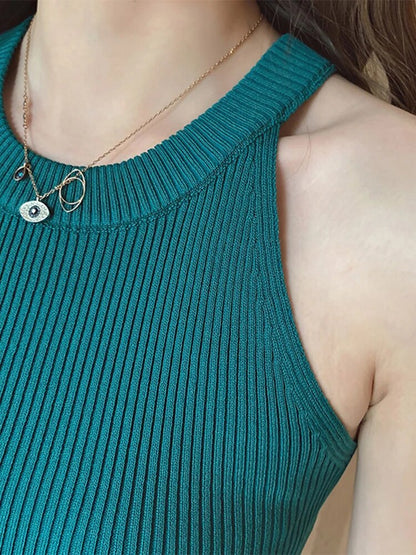 A Vintage Style Top with Delicate Timeless Details