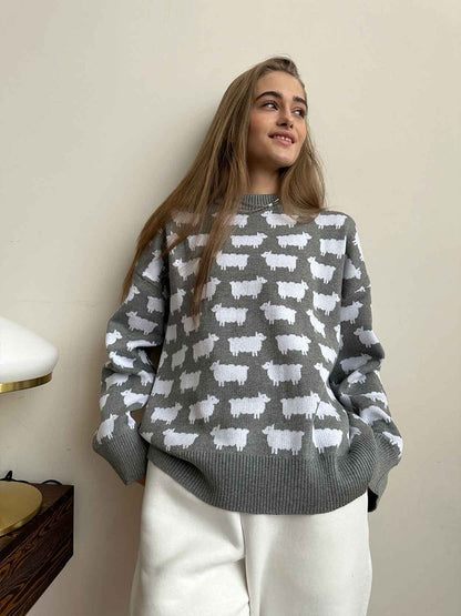 Effortlessly Elegant Sweater with a Timeless Design