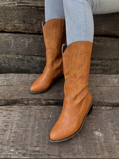 Gracefully Styled Boots for Any Occasion