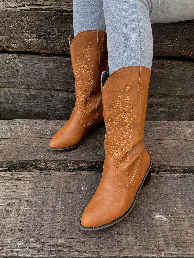 Gracefully Styled Boots for Any Occasion