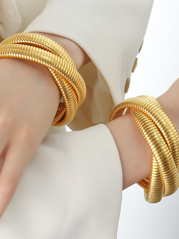 Effortlessly Elegant Garment with a Timeless Design