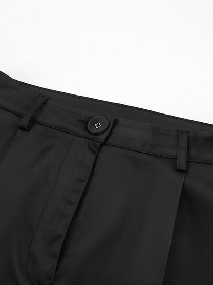 A Vintage Style Trousers with Delicate Timeless Details