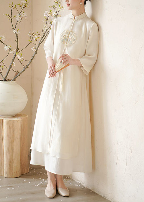 Well Tailored Dress with a Graceful Silhouette