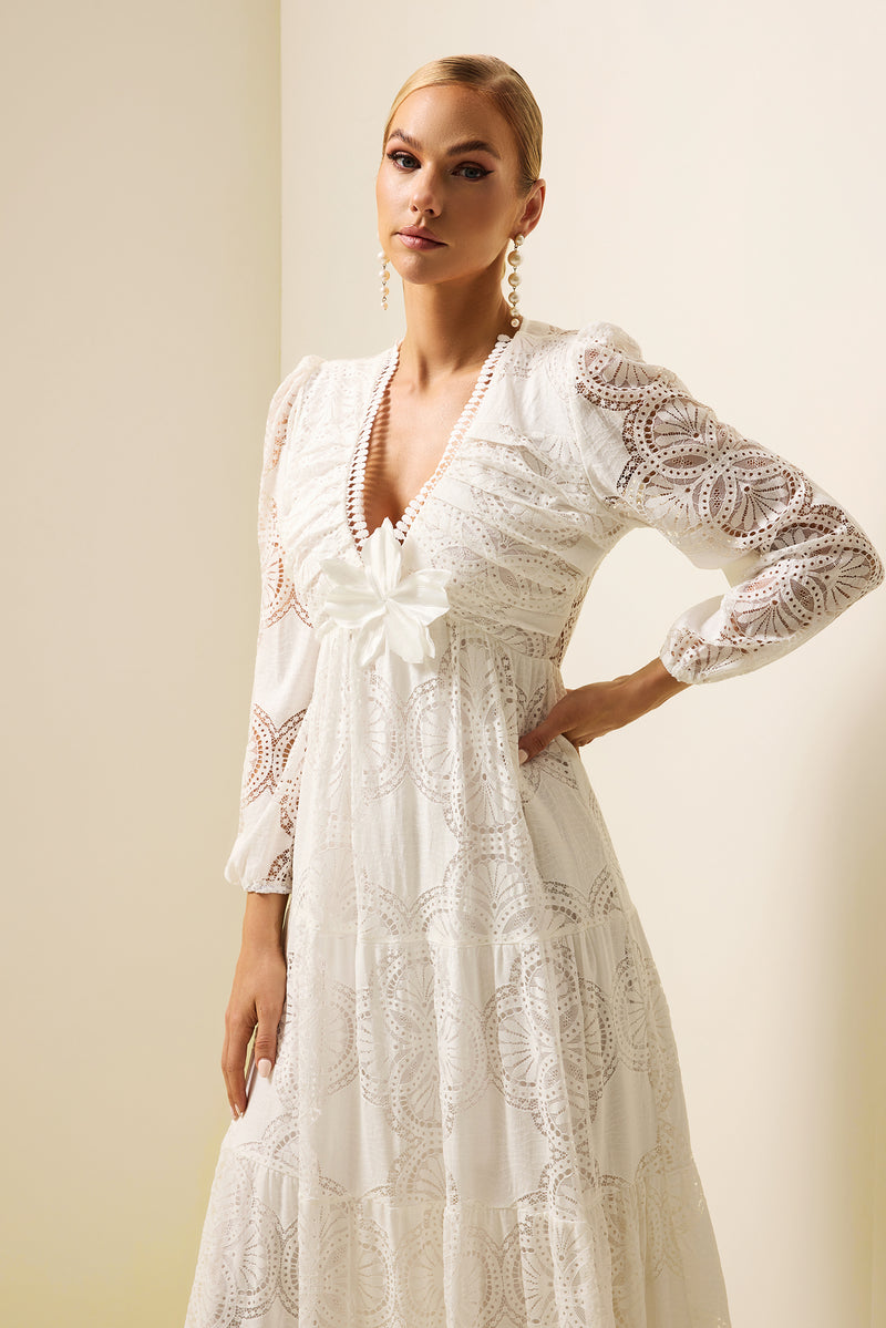 Polished Dress with an Effortless Classic Look