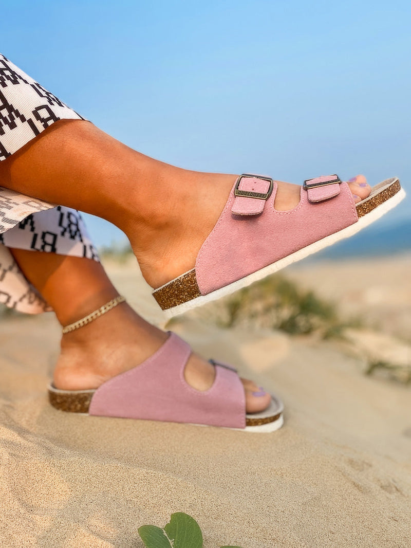 Classic Vintage Sandals with a Flattering Fit