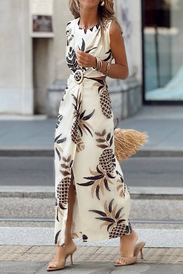 Gracefully Styled Dress for Any Occasion