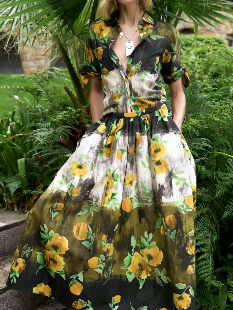 Beautifully Finished Dress in a Timeless Design