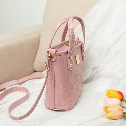 Gracefully Styled Bag for Any Occasion