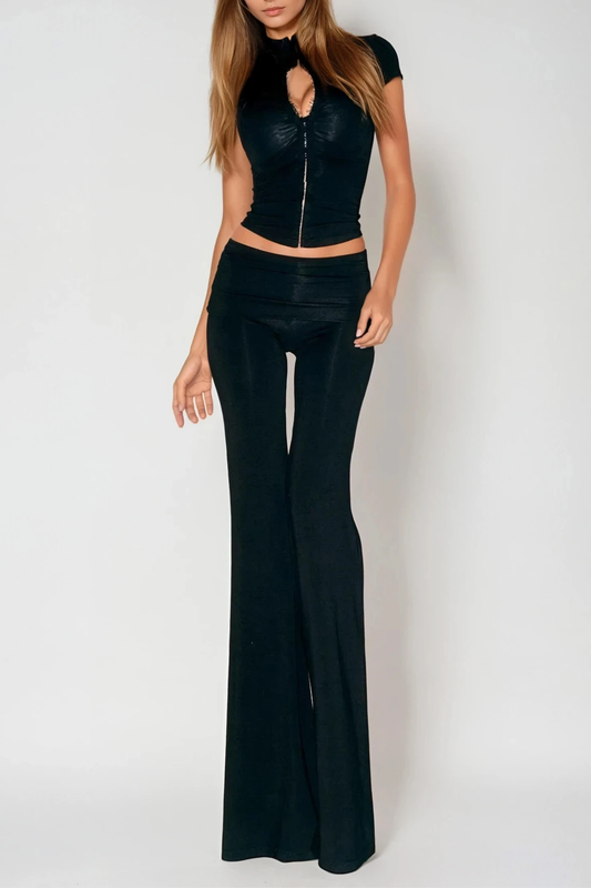 Well Tailored Pants with a Graceful Silhouette
