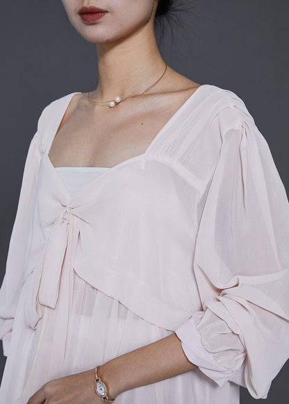 Classic Vintage Blouse with a Flattering Fit