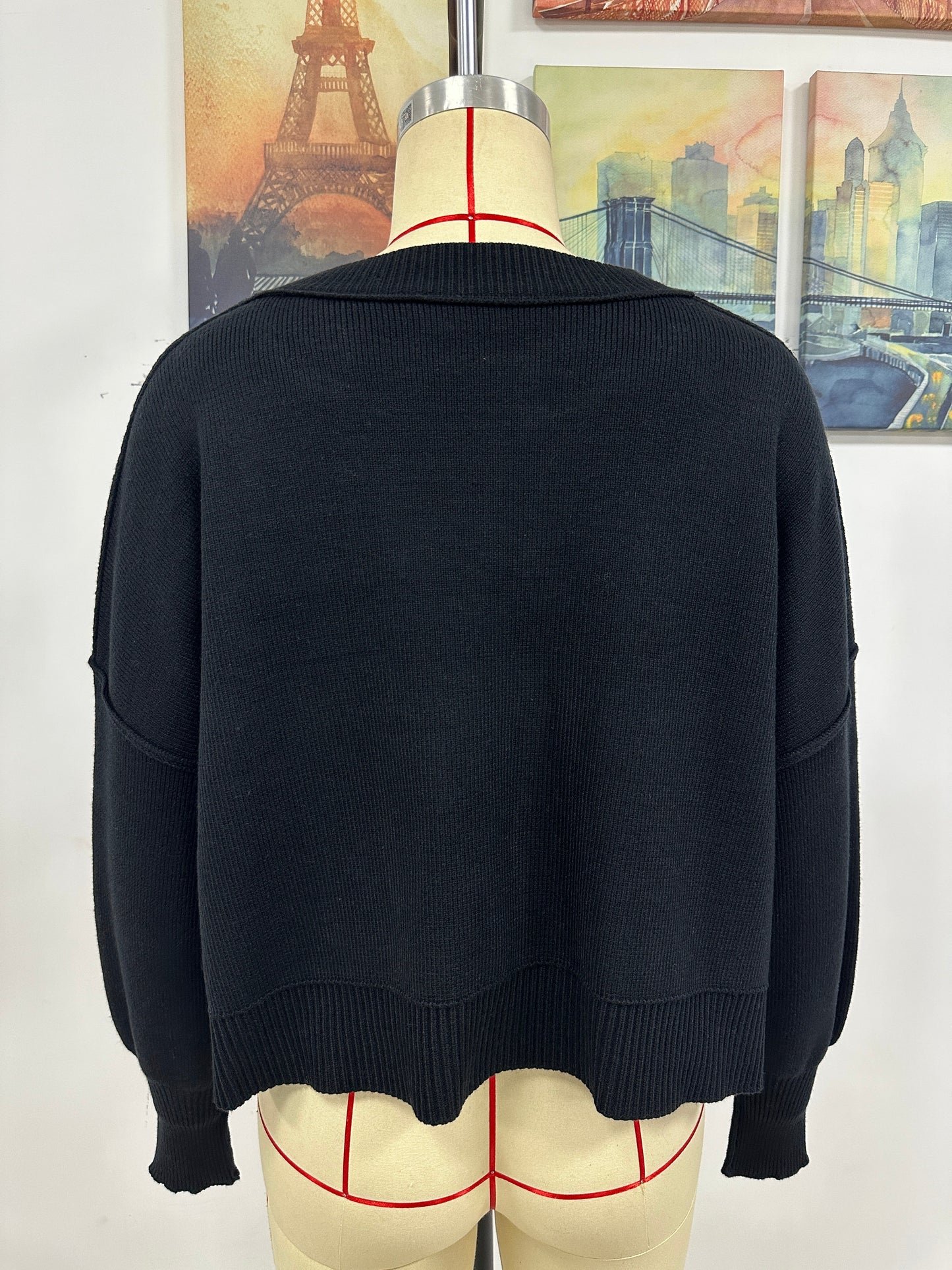 Beautifully Finished Pullover in a Timeless Design