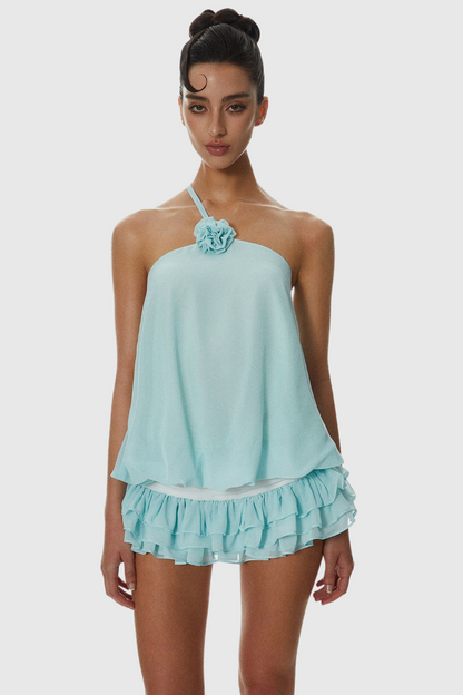 Effortlessly Elegant Top with a Timeless Design
