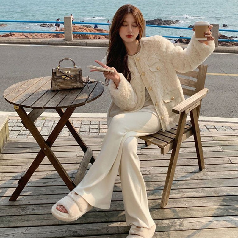 Gracefully Styled Coat for Any Occasion
