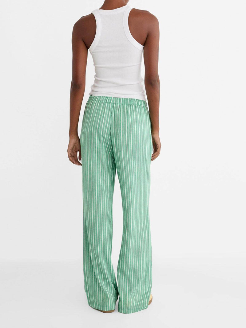 Beautifully Finished Pants in a Timeless Design