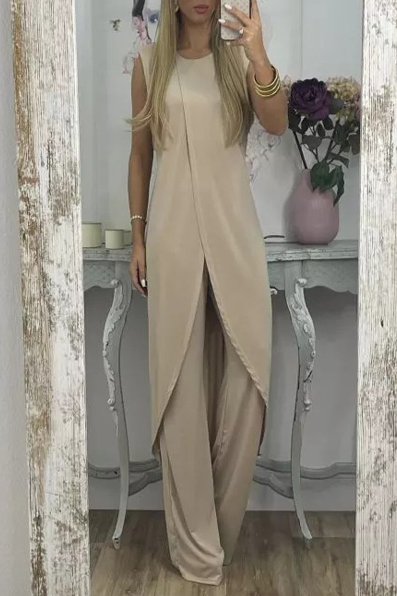 Effortlessly Elegant Garment with a Timeless Design