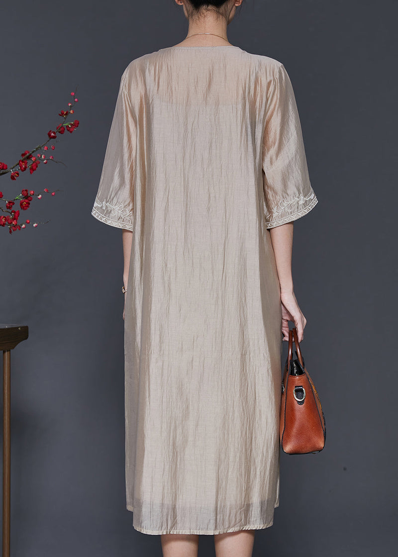 Beautifully Crafted Dress in a Classic Style