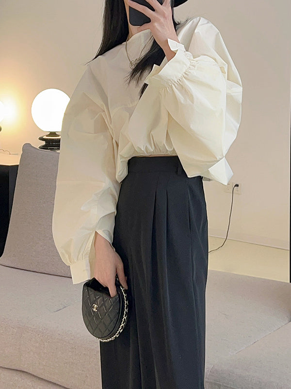 Well Tailored Blouse with a Graceful Silhouette
