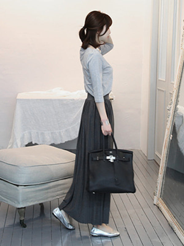 Well Tailored Garment with a Graceful Silhouette