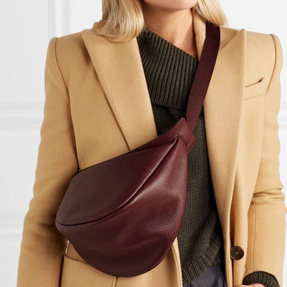 Gracefully Styled Bag for Any Occasion
