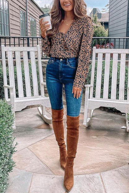 Classic Vintage Blouse with a Flattering Fit