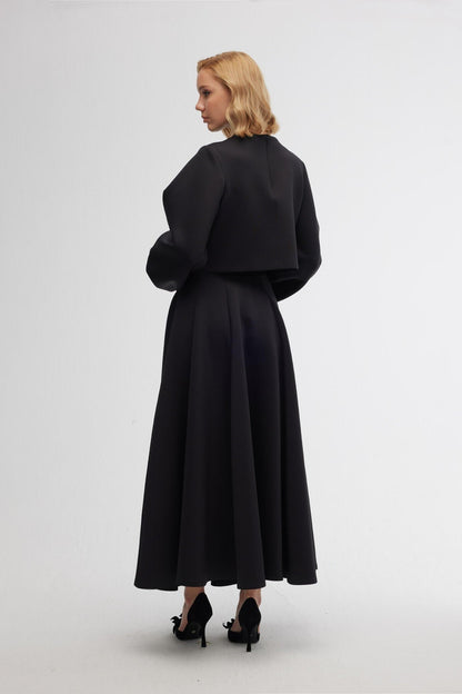 Gracefully Styled Garment for Any Occasion