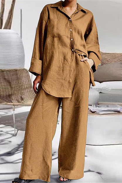 Effortlessly Elegant Garment with a Timeless Design