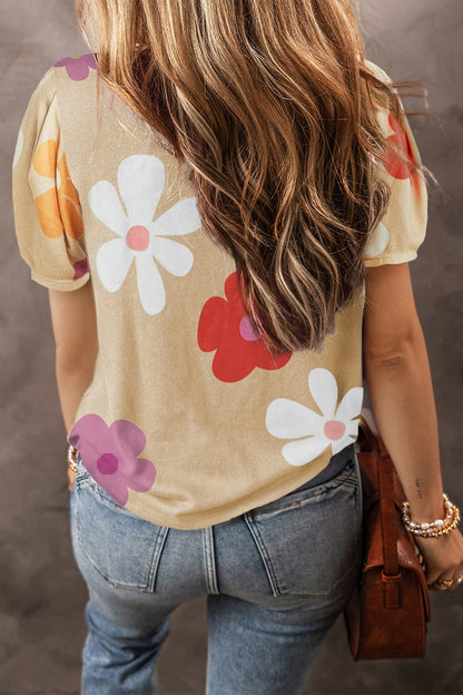 Well Tailored Blouse with a Graceful Silhouette