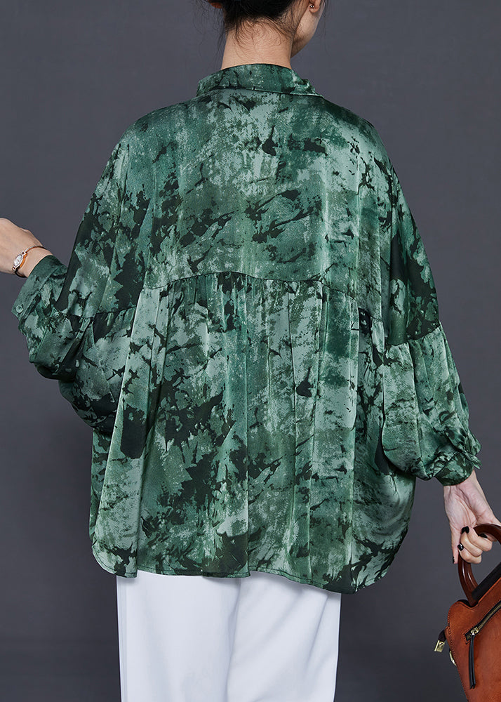 Classic Vintage Shirt with a Flattering Fit