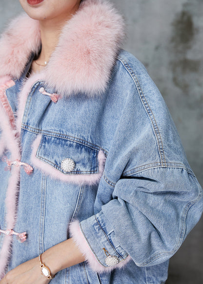 Gracefully Styled Jacket for Any Occasion