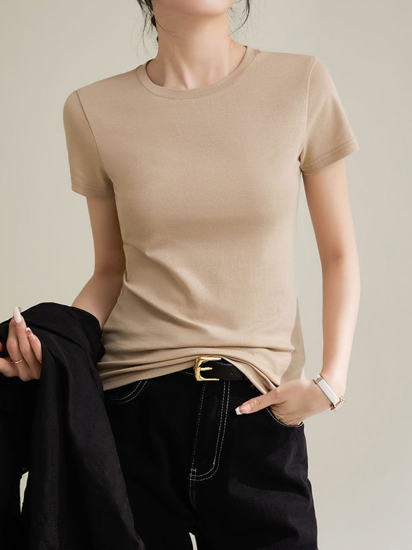 Effortlessly Elegant T-Shirt with a Timeless Design