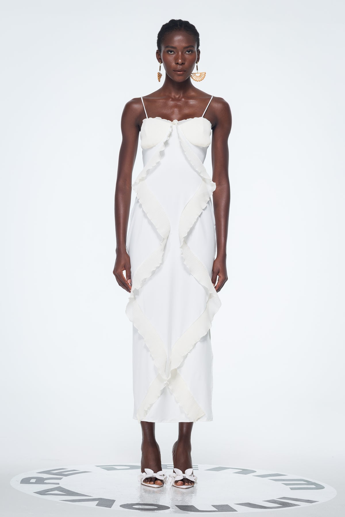 Beautifully Crafted Dress in a Classic Style