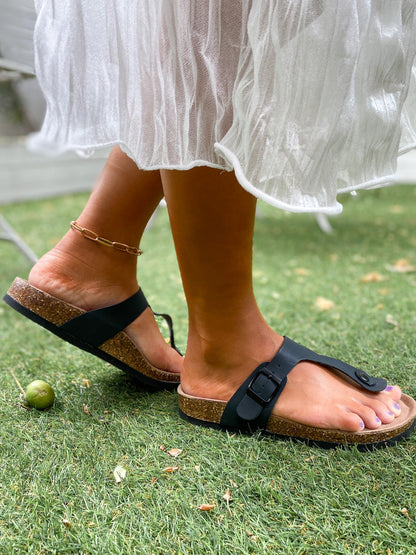 Classic Vintage Sandals with a Flattering Fit