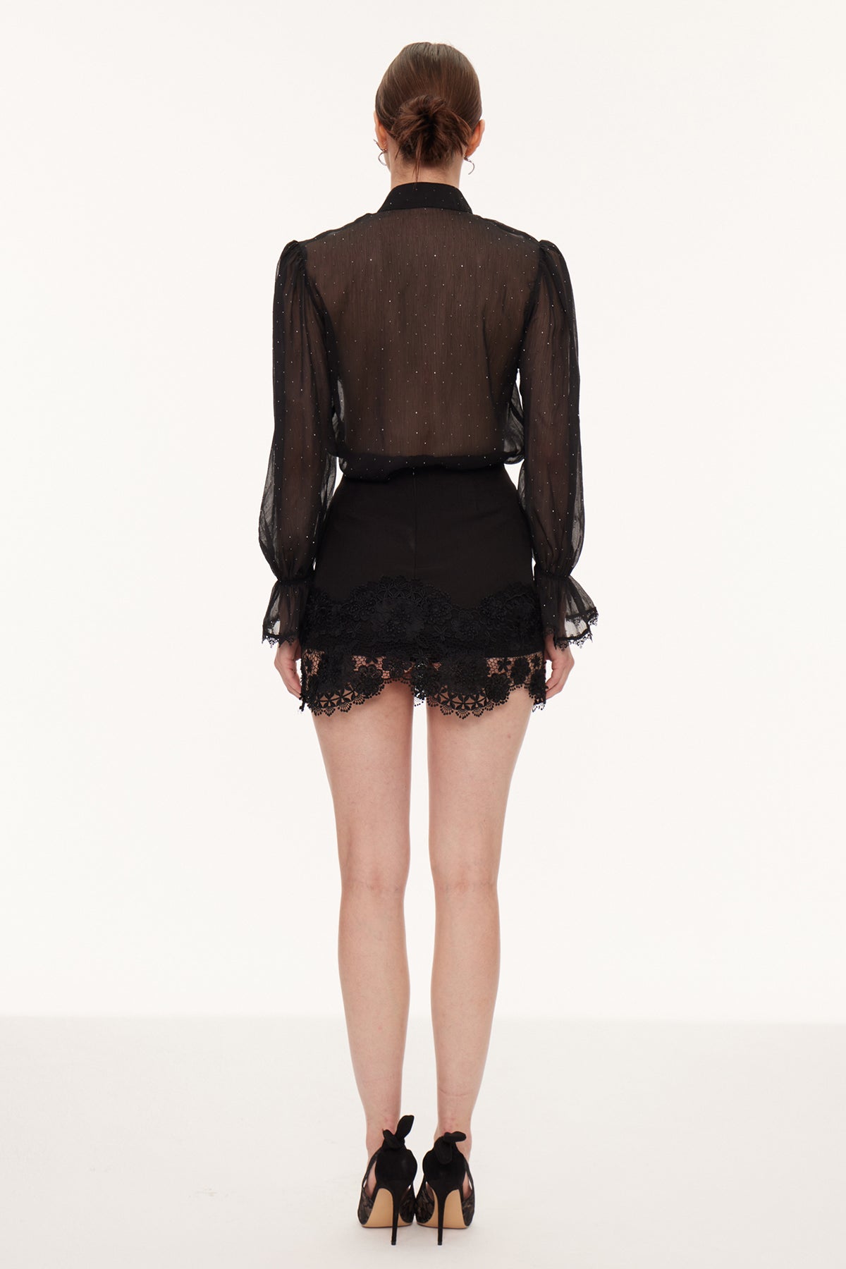 Sophisticated Garment with a Clean Classic Look