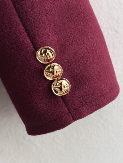 Sophisticated Garment with a Clean Classic Look