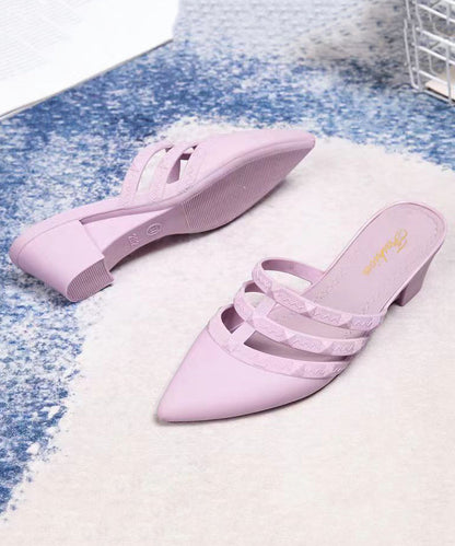 Well Tailored Sandals with a Graceful Silhouette