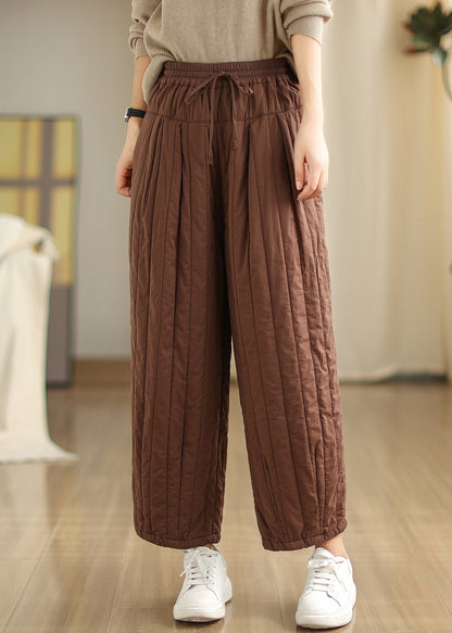 Effortlessly Elegant Pants with a Timeless Design