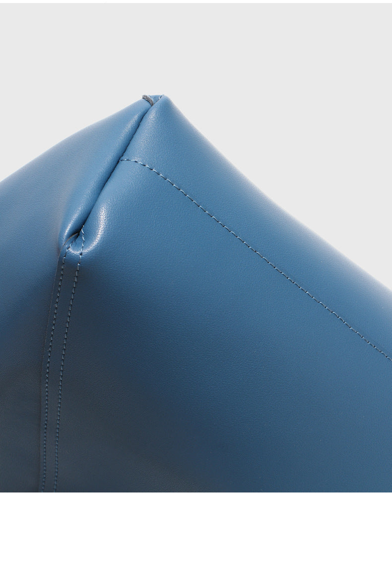 Gracefully Styled Bag for Any Occasion