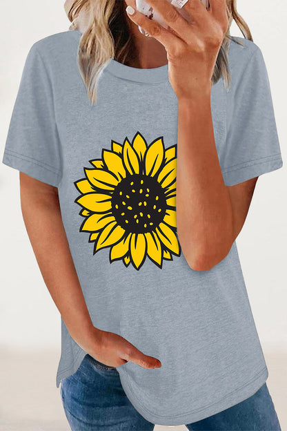 Effortlessly Elegant T-Shirt with a Timeless Design