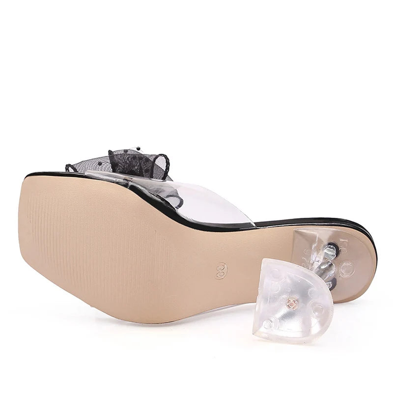 Well Tailored Heels with a Graceful Silhouette
