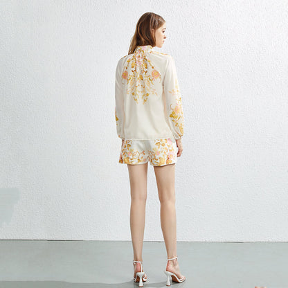 Classic Vintage Shirt with a Flattering Fit