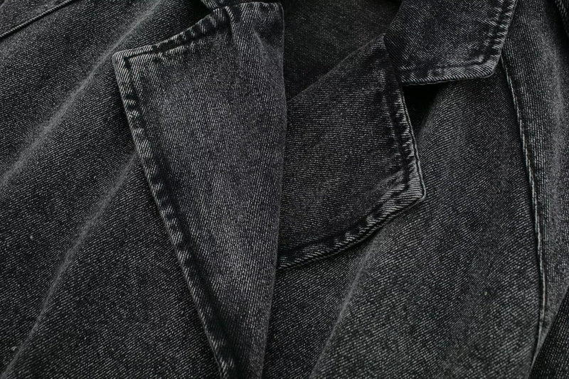 Gracefully Styled Coat for Any Occasion