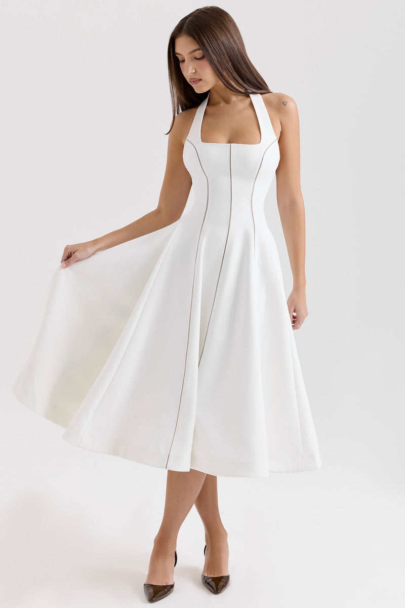 Beautifully Crafted Dress in a Classic Style
