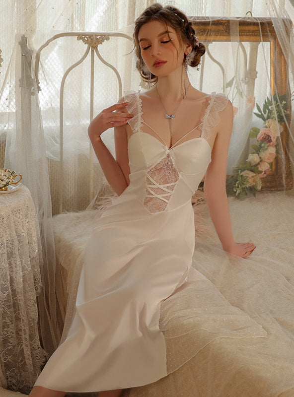Well Tailored Garment with a Graceful Silhouette