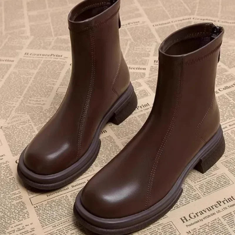 Well Tailored Boots with a Graceful Silhouette