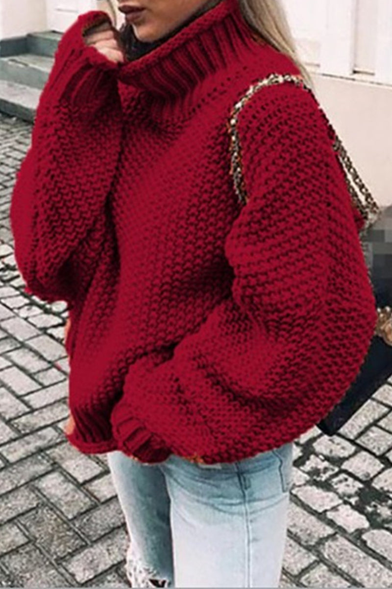 Well Tailored Sweater with a Graceful Silhouette
