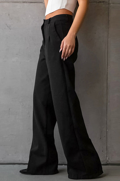 Effortlessly Elegant Garment with a Timeless Design